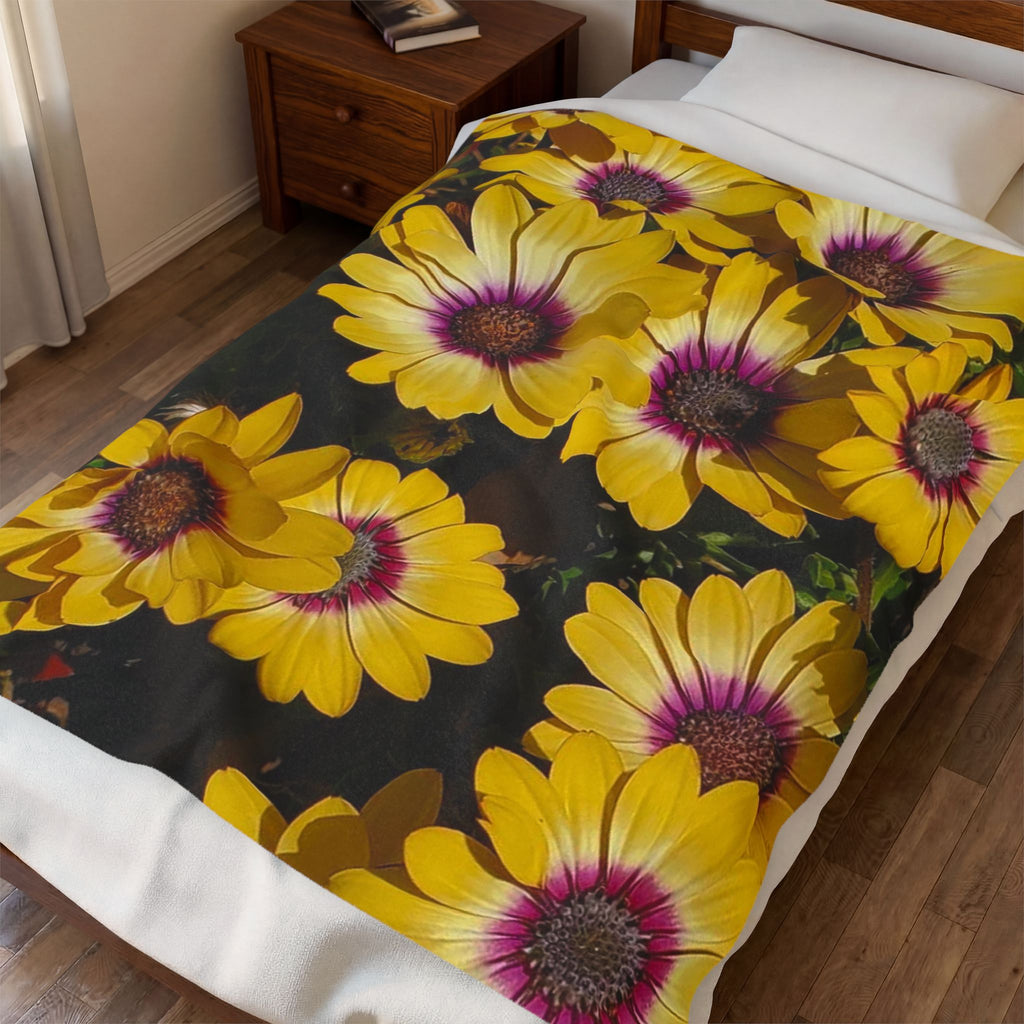 Manta afelpada de terciopelo con margaritas amarillas | Estampado de flores con centro morado