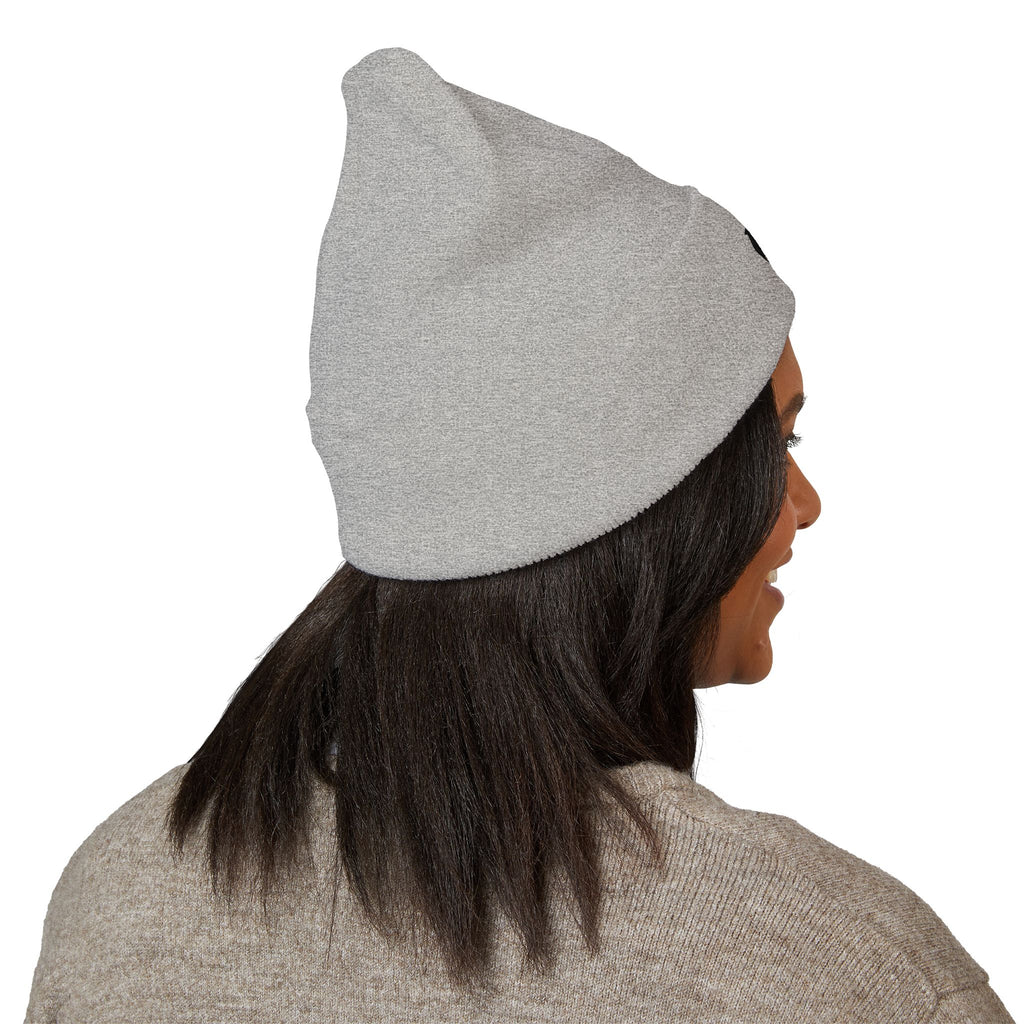 Gorro con puño y símbolo de reciclaje bordado