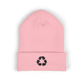 Gorro con puño y símbolo de reciclaje bordado